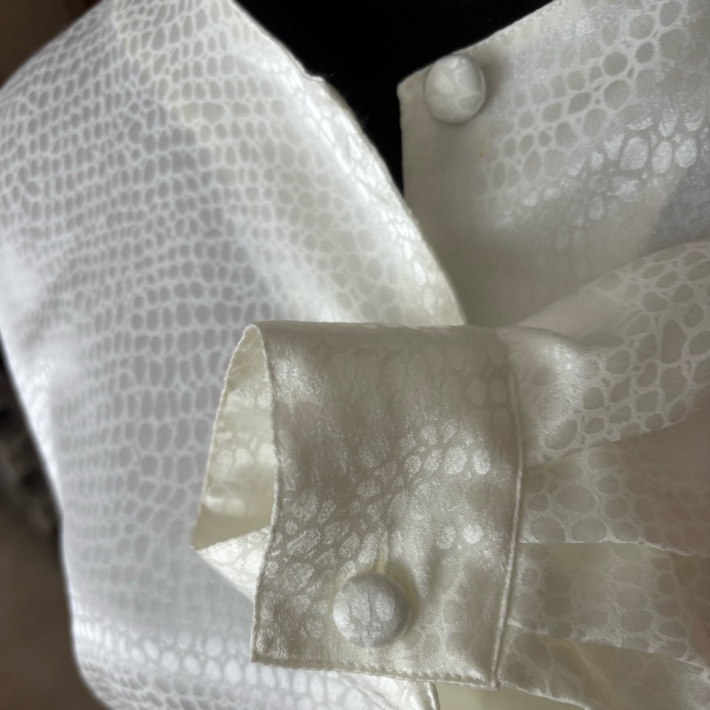 Dahan White Textured Top 8 - Picture 5 of 6